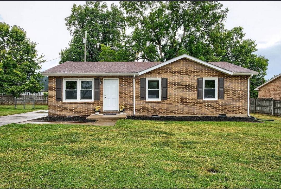 HOMES WHERE MODERN DESIGN MEETS LUXURY